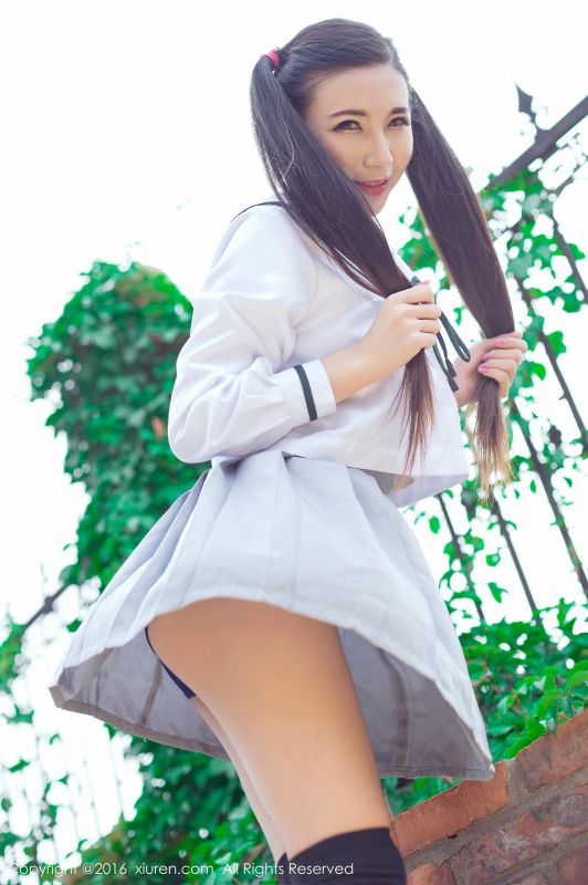 双马尾美女赵颖清纯摄影写真