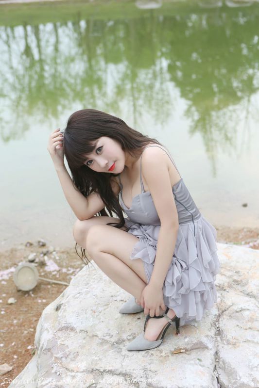 秀人网宅男女神陈巧蓓isabella巨乳诱惑写真