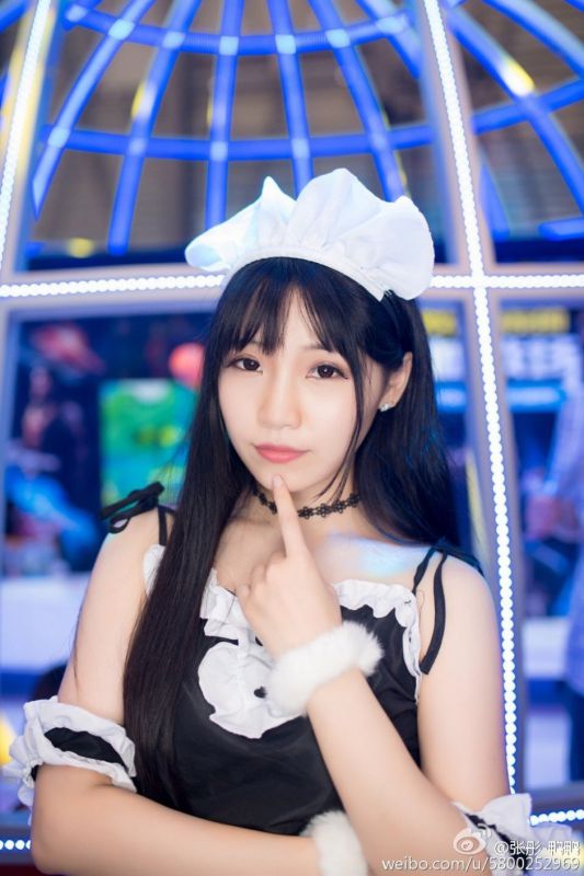 展会美女鸭鸭(张彤)微博私拍图片