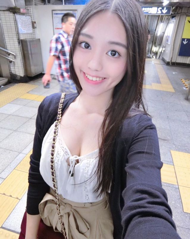 天然美女素人Debby关关养眼私拍图片