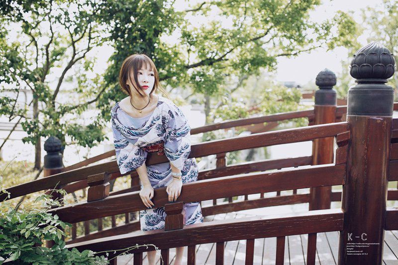 90后模特儿吴嘉宝和服与内衣摄影写真