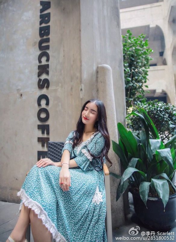 90后美女李丹Scarlett私拍图片合辑