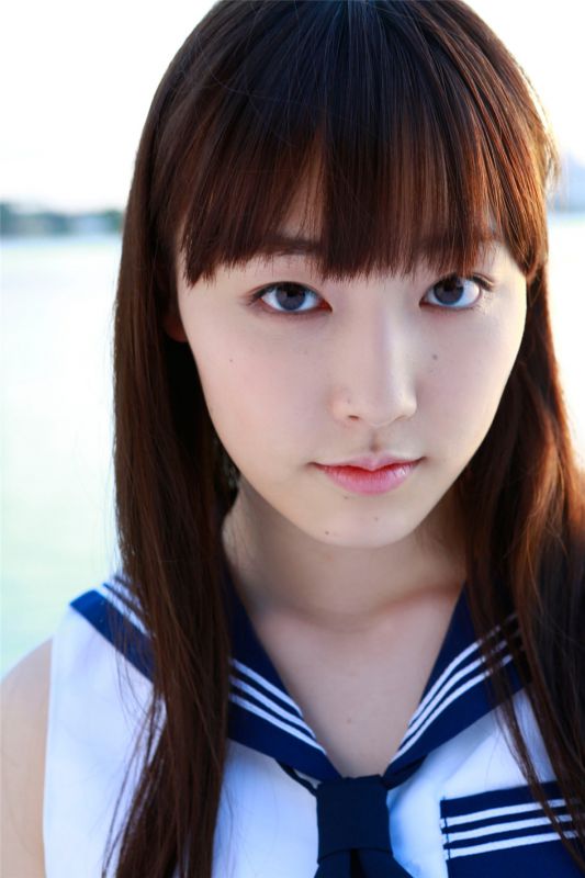 日本学生妹谱久村圣户外清纯写真