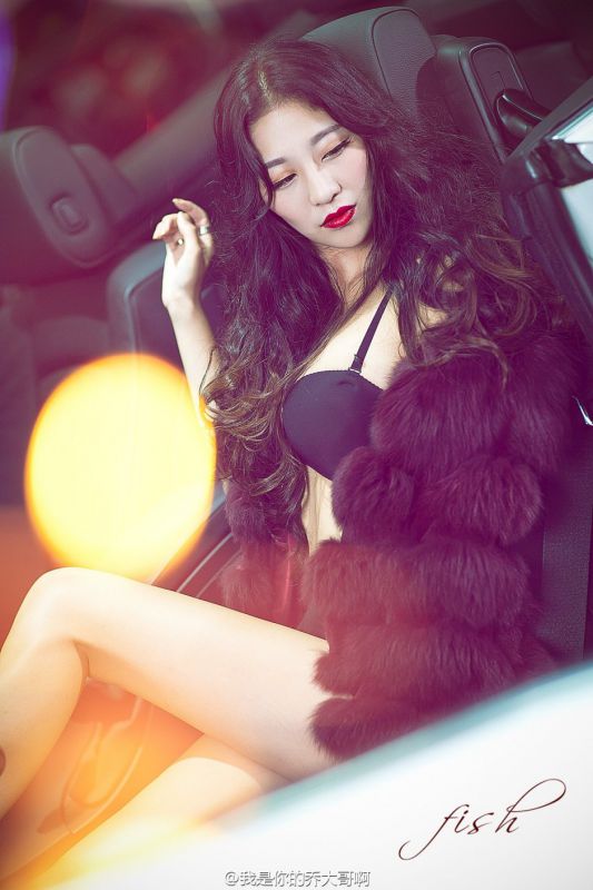 时尚模特美女丁经纬微博私拍写真