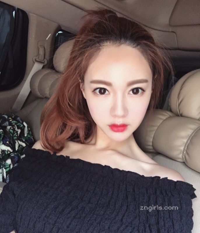 韩国美女模特Hyemi自拍写真图片