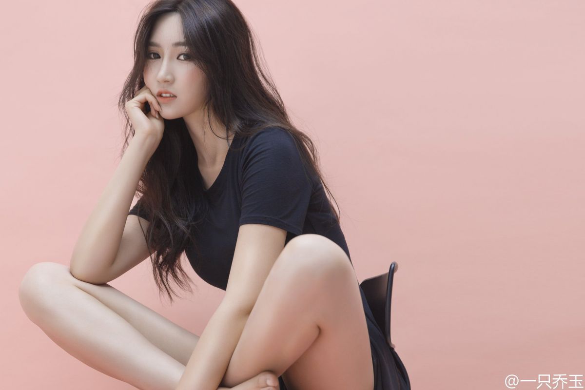 大长腿美女乔玉Yu性感私拍图片