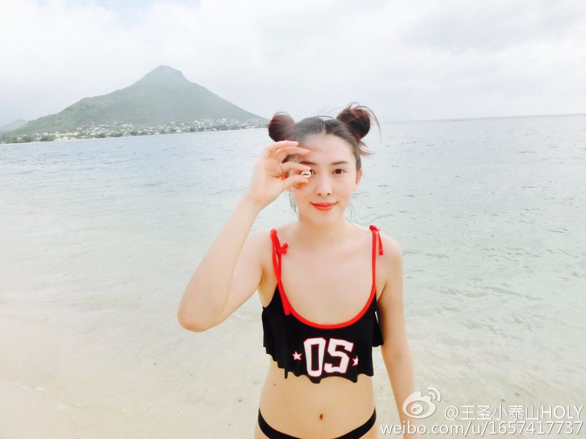 极品女神王圣小泰山私拍图片合辑
