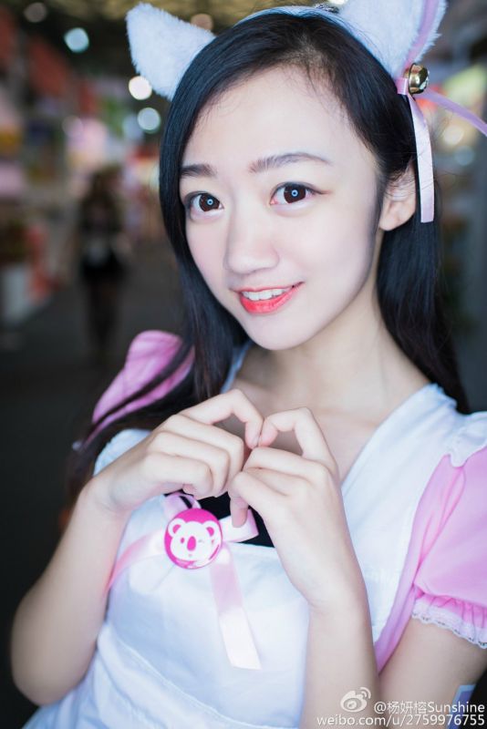 游戏展台美女杨妍榕私拍图片合辑