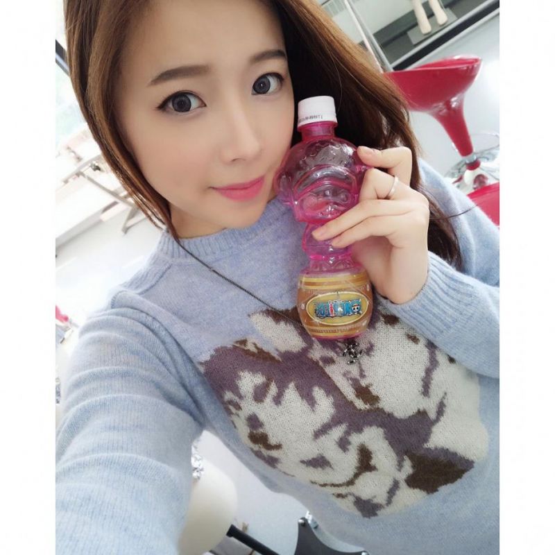 长发美女kforkanna高清自拍美图大全