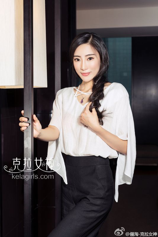 御姐型美女颖儿Bang妞私房摄影图片