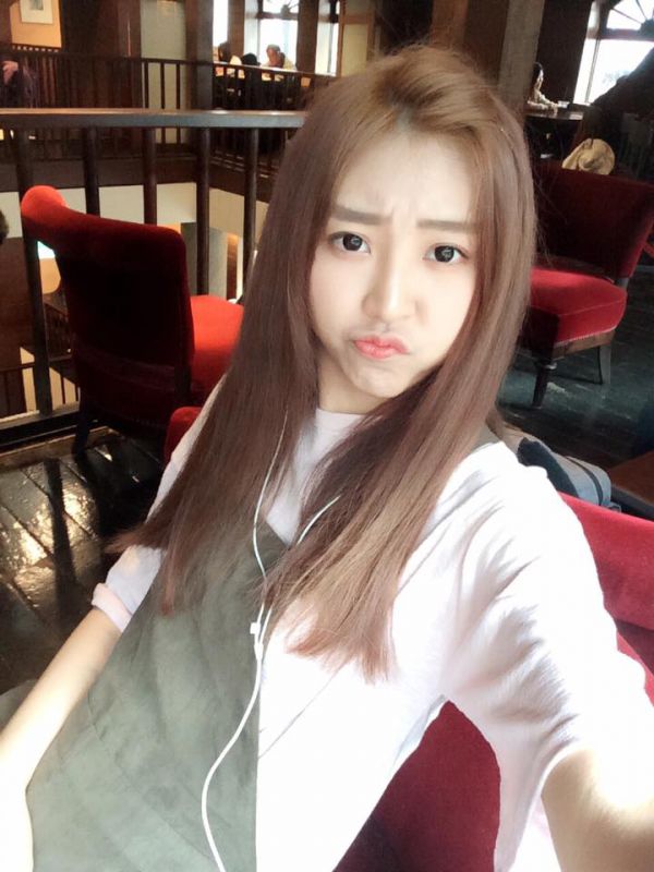 台湾女模特蔡宜家Ikea私拍美照图片