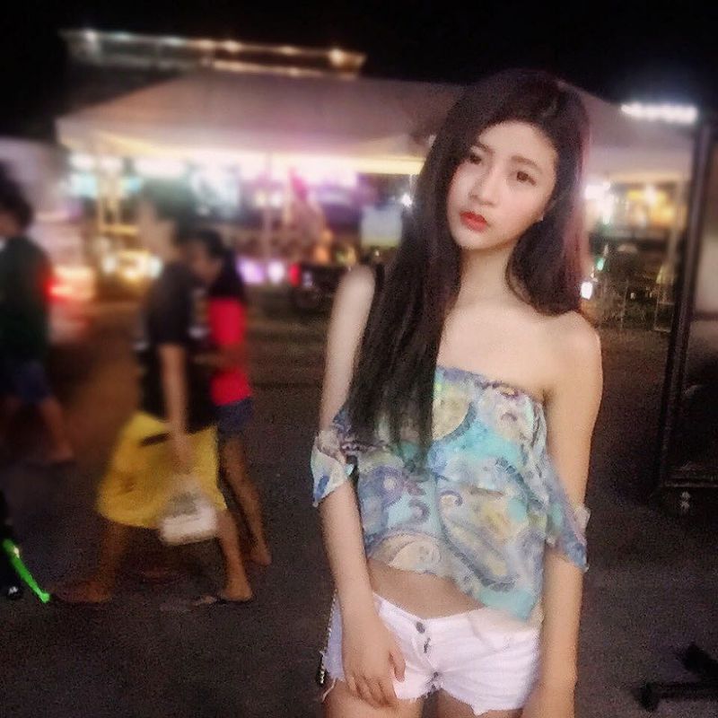 可爱甜美女生Momo毛毛私拍美图合辑