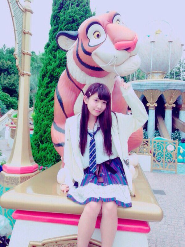 日本美少女山口璃私拍养眼图片