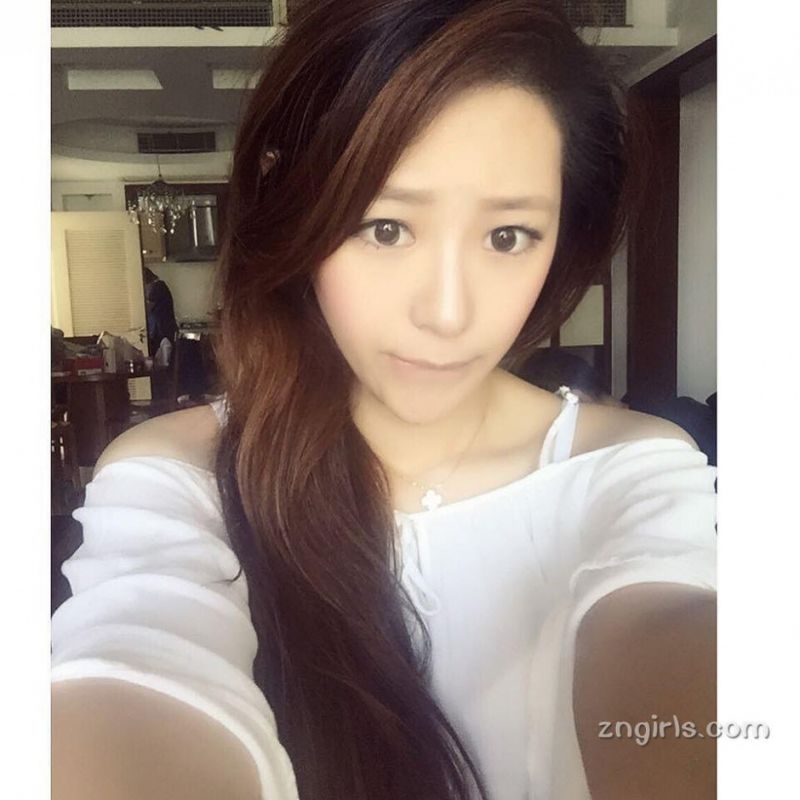 身材超好的骨感美女Dora Wang私拍美图
