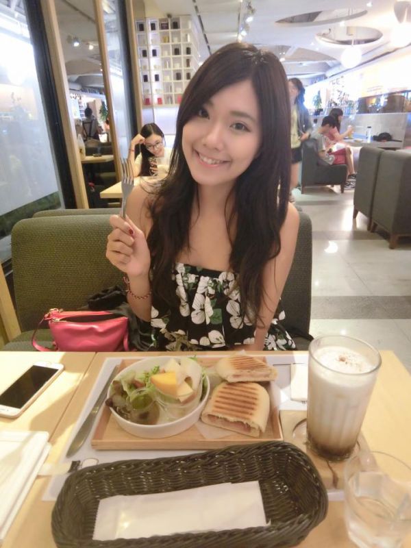 大长腿美女杨文洁养眼私拍图片