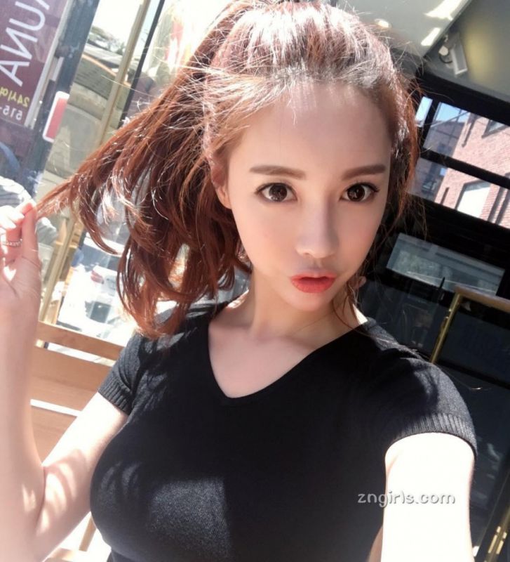 韩国美女模特Hyemi自拍写真图片