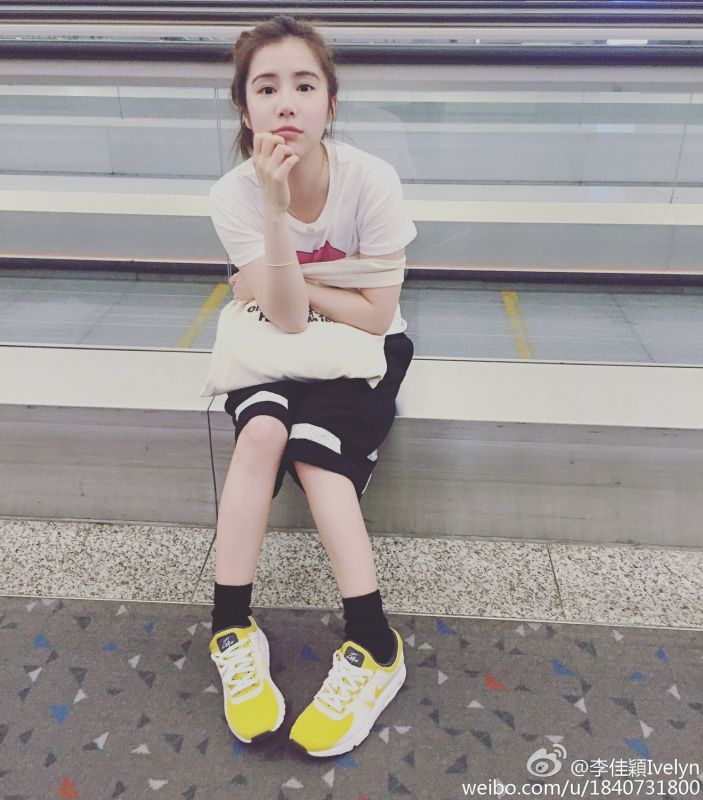 台湾美女李佳颖微博私拍养眼图片