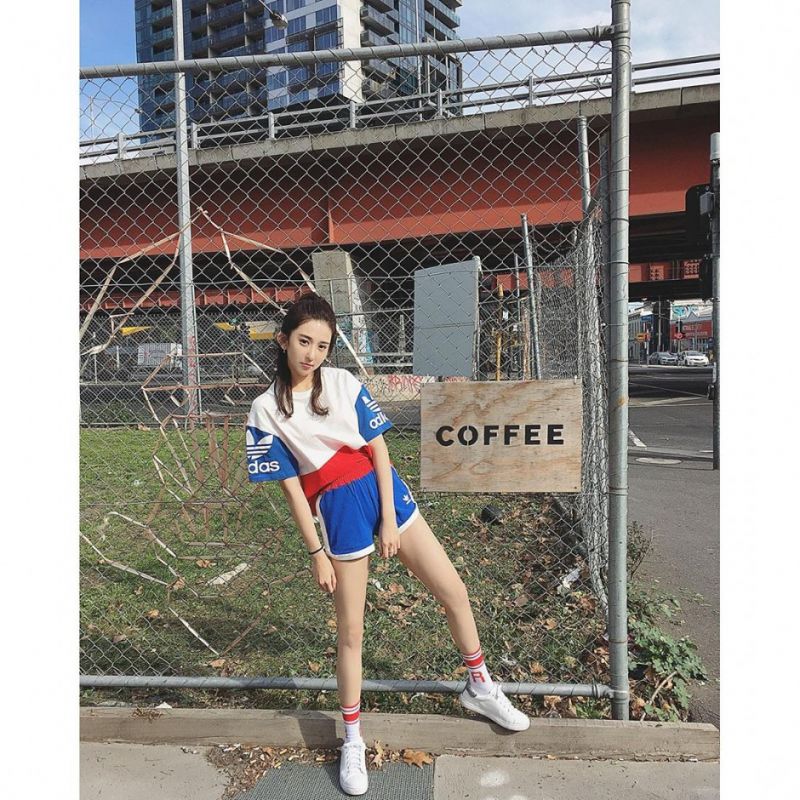 空灵美女粘婉柔唯美外拍图片