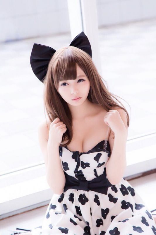 日本美女模特早みる私拍美图欣赏