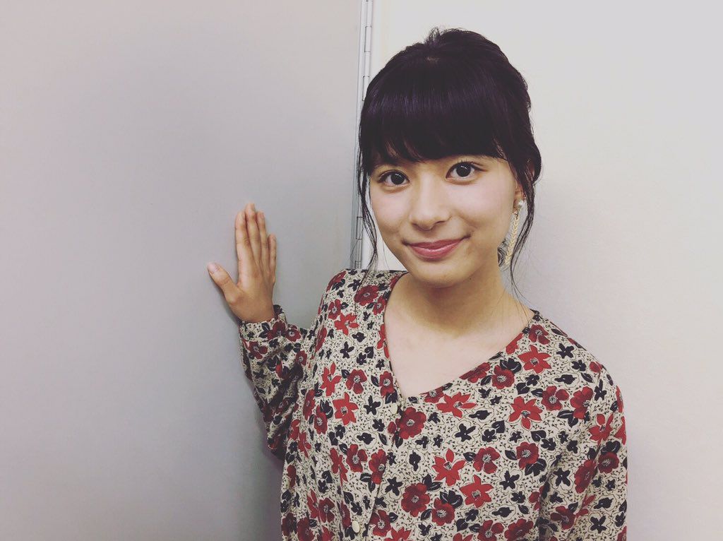 日本女演员芳根京子私拍图片大全