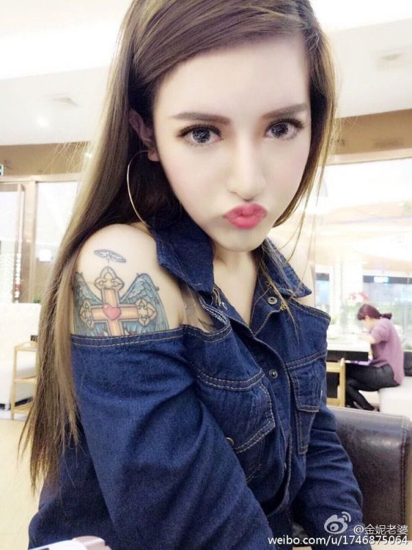 大眼美女小金妮微博私拍美图集锦
