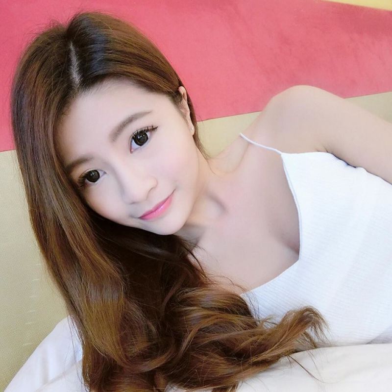 可爱甜美女生Momo毛毛私拍美图合辑