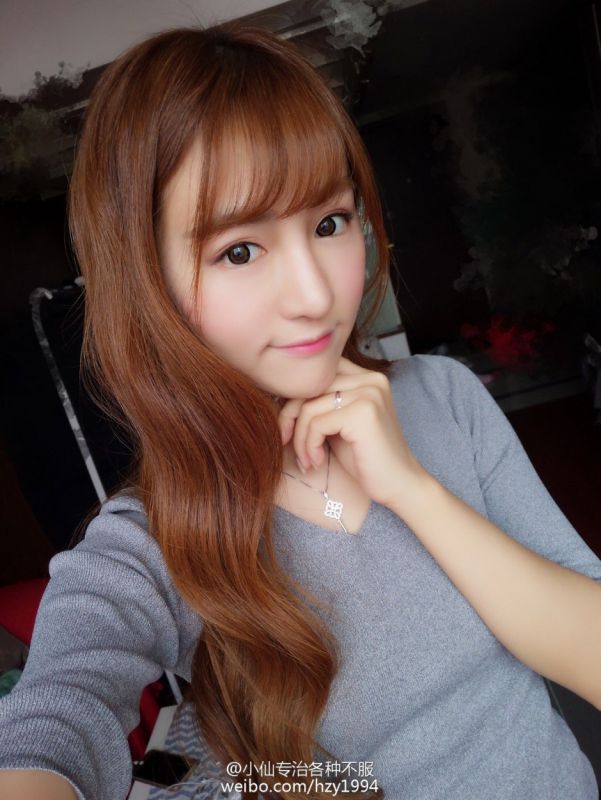 平面模特儿黄政屹微博私拍美图