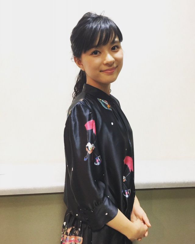 日本女演员芳根京子私拍图片大全