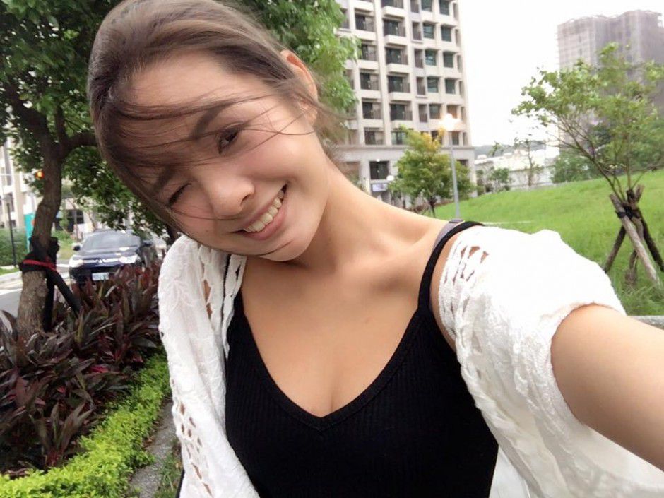 外拍美女模特鲔鱼(徐玮吟)清纯私拍图片