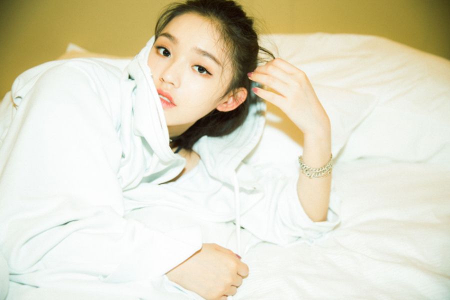 90后女明星林允床上性感写真演绎别样魅惑