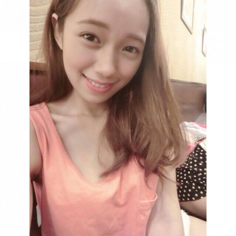 台湾学生妹彭楚燕Anna私拍美图照片
