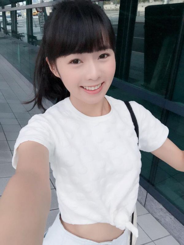 清纯氧气美女简廷芮自拍美图欣赏