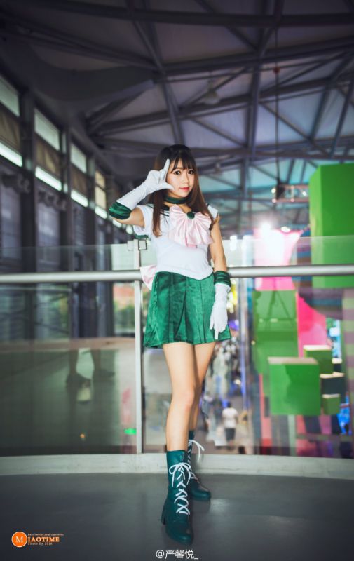 邻家花都美女严馨悦高清图片写真
