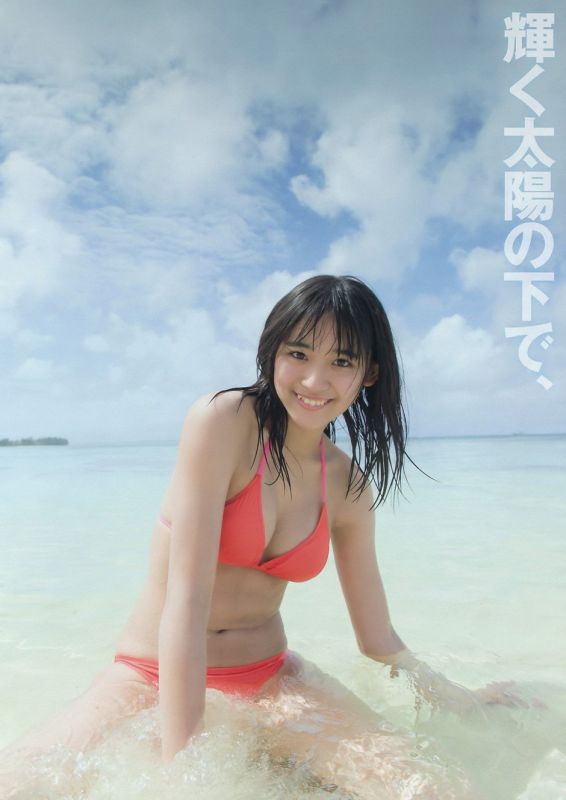 日本童颜巨乳美女浅川梨奈性感比基尼写真