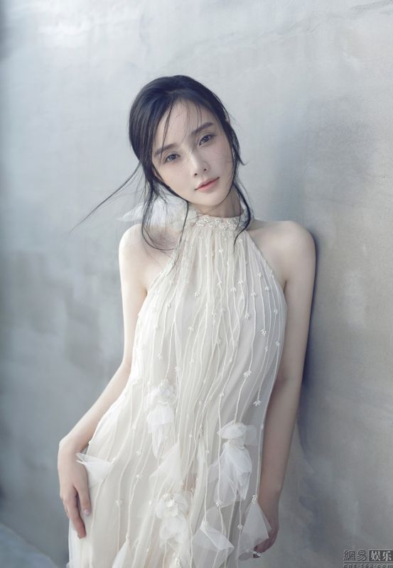 时尚辣妈李小璐唯美写真曝光