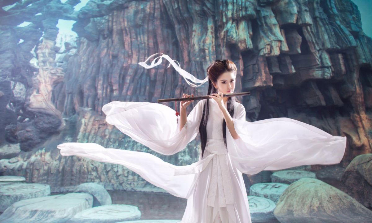90后美少女徐蔚芸Tiki私拍写真图片