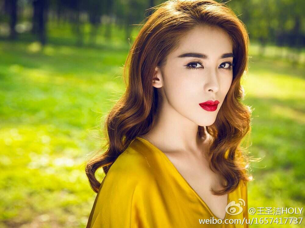 极品女神王圣小泰山私拍图片合辑