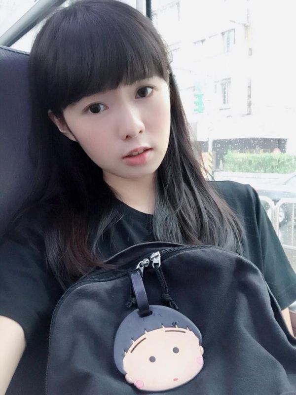 清纯氧气美女简廷芮自拍美图欣赏