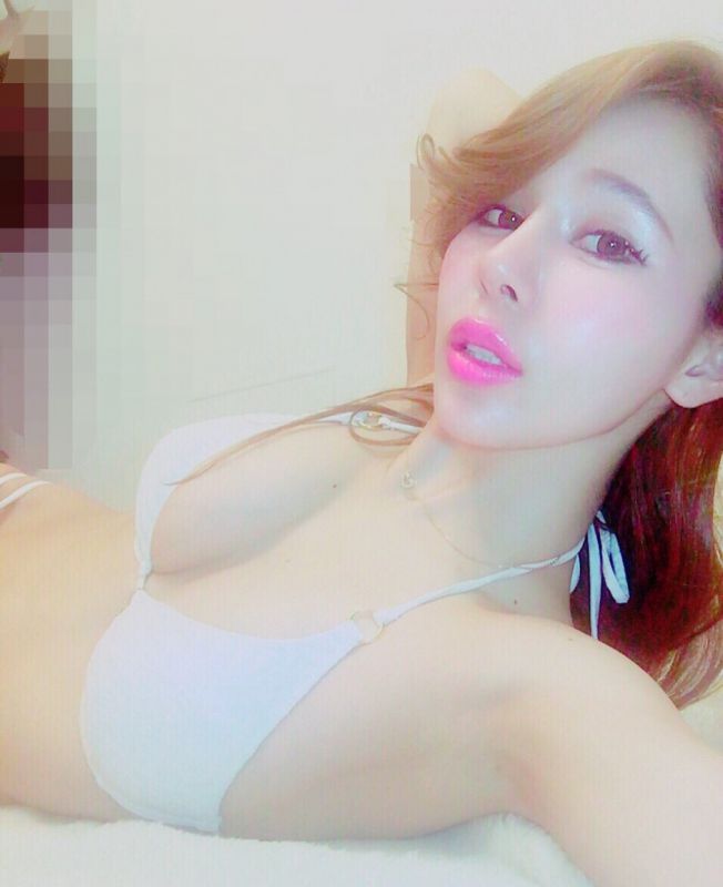 丰满巨乳日本模特夏芽えれな性感写真图片