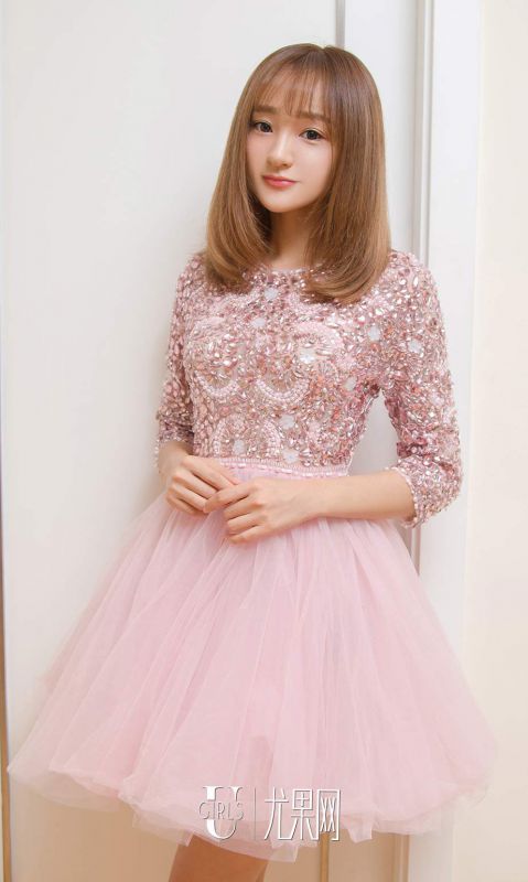 青春美少女李昭冉养眼私房照图片