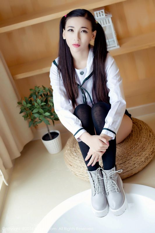 双马尾美女赵颖清纯摄影写真