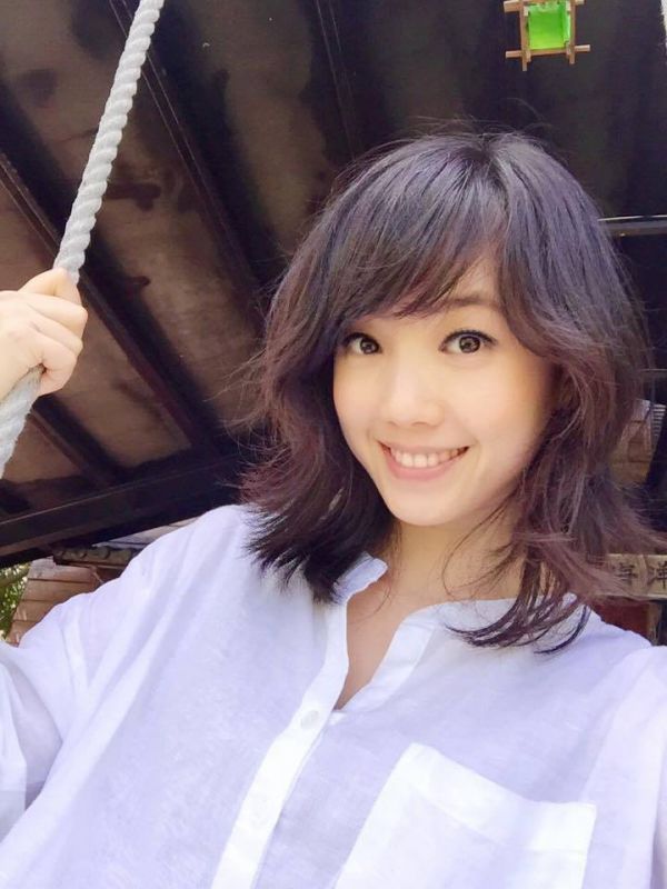 人气女主播蔡宜静私拍养眼美照图片