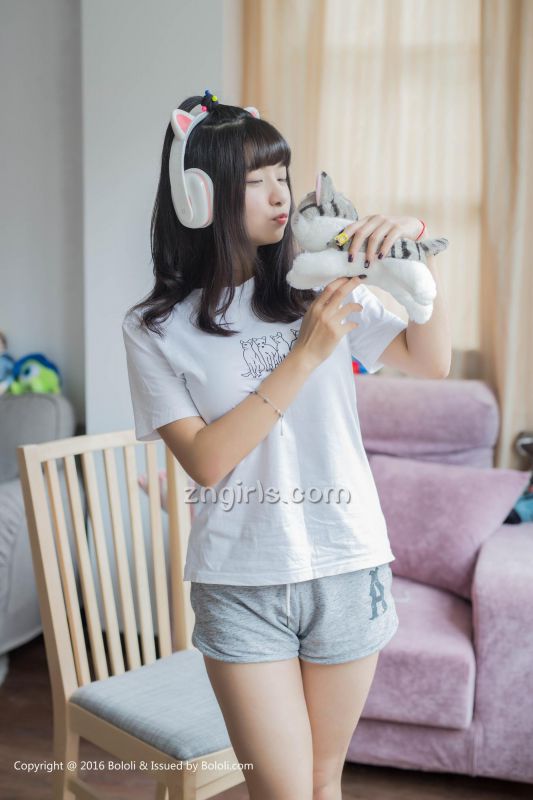 小清新美女周闻气质养眼私拍图片