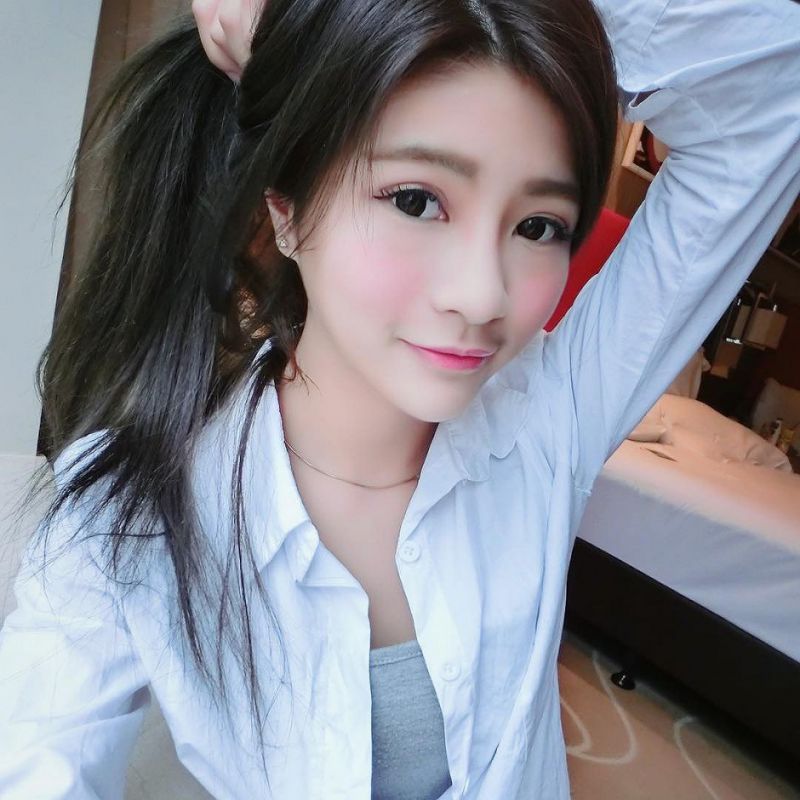 可爱甜美女生Momo毛毛私拍美图合辑