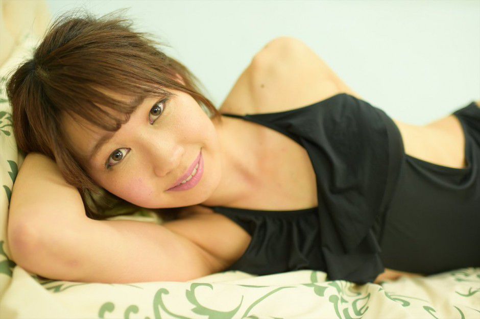 日本知名模特蓝田爱性感摄影写真
