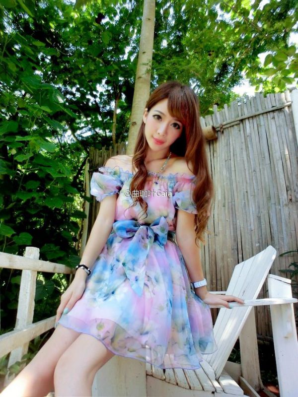 网络美女曲珈叶Gaia自拍图片合辑