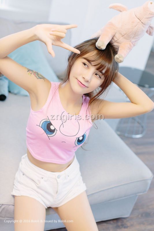 90后美女模特夏美酱&周闻私房唯美写真图片