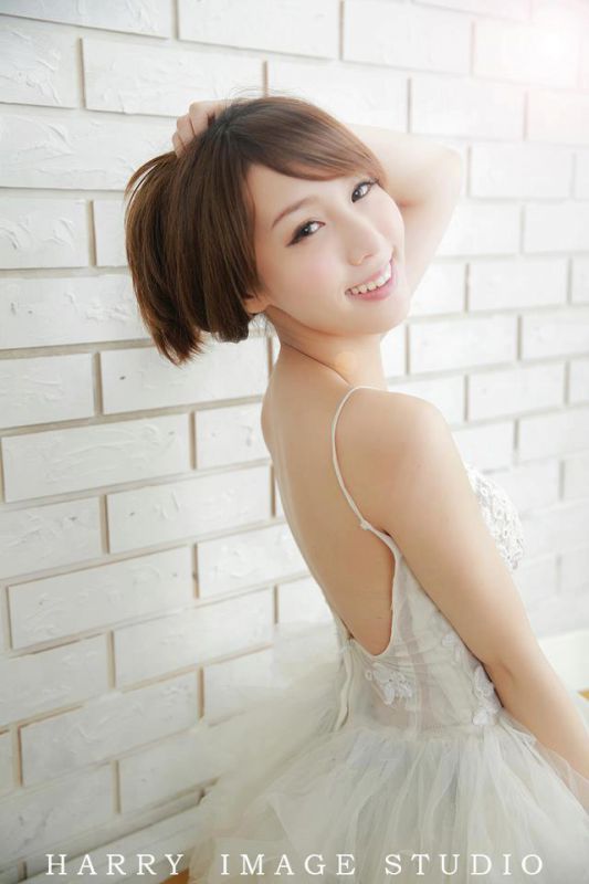 台湾混血美女Kimi步(吕思莹)私拍图片