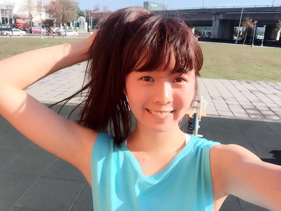 清纯氧气美女简廷芮自拍美图欣赏