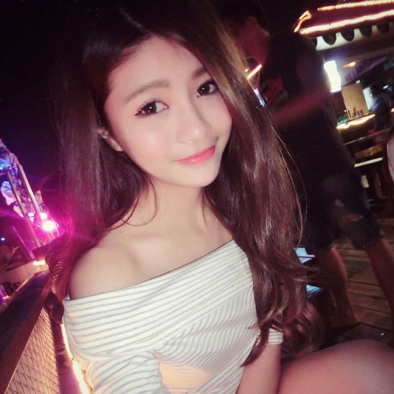 可爱甜美女生Momo毛毛私拍美图合辑